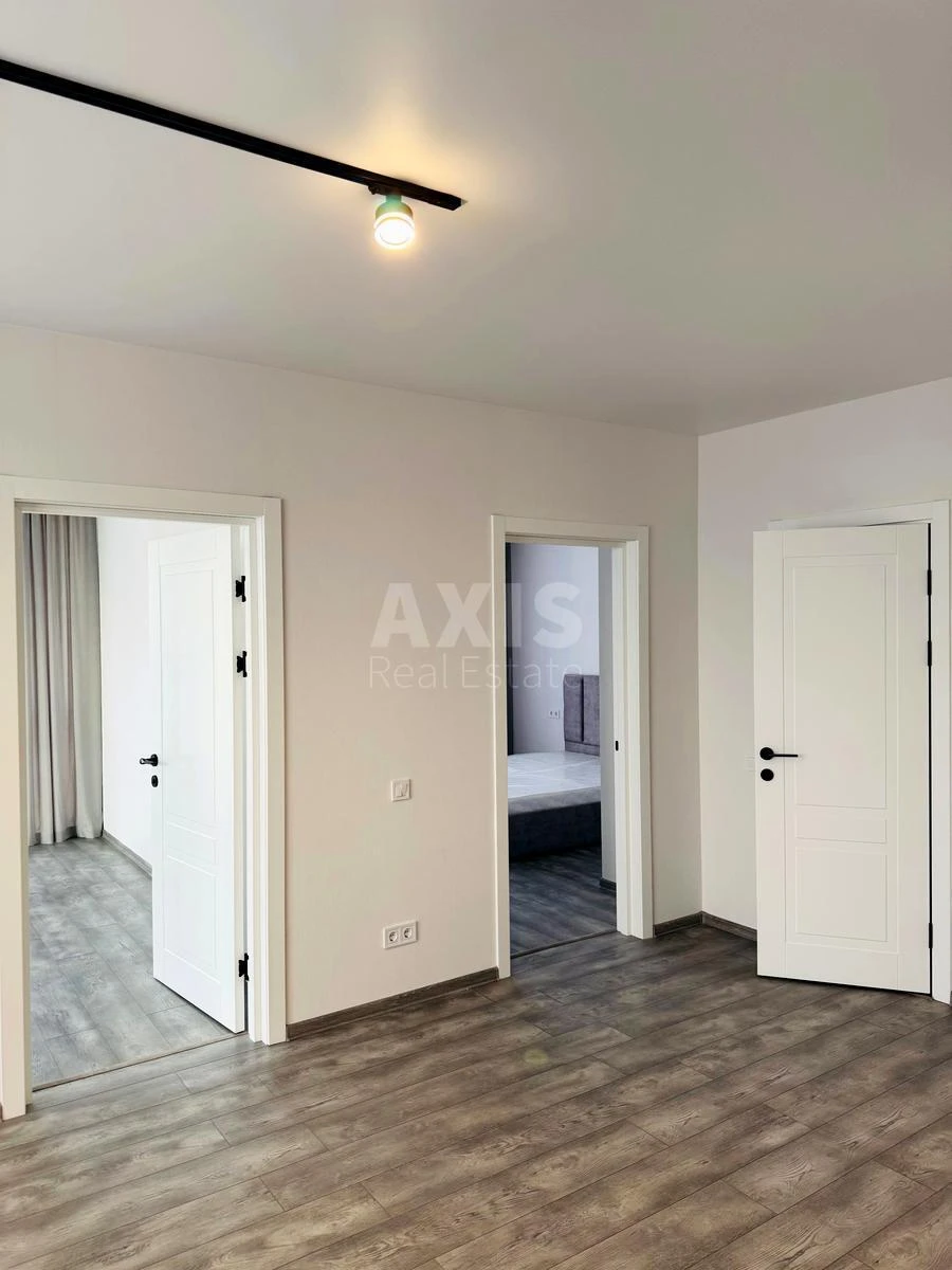 2к квартира ул. Виктора Некрасова 10655179