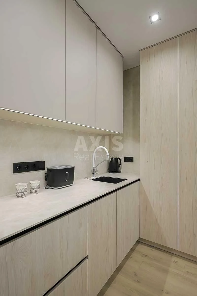 1k apartment vul. Saljutna 2Б70014
