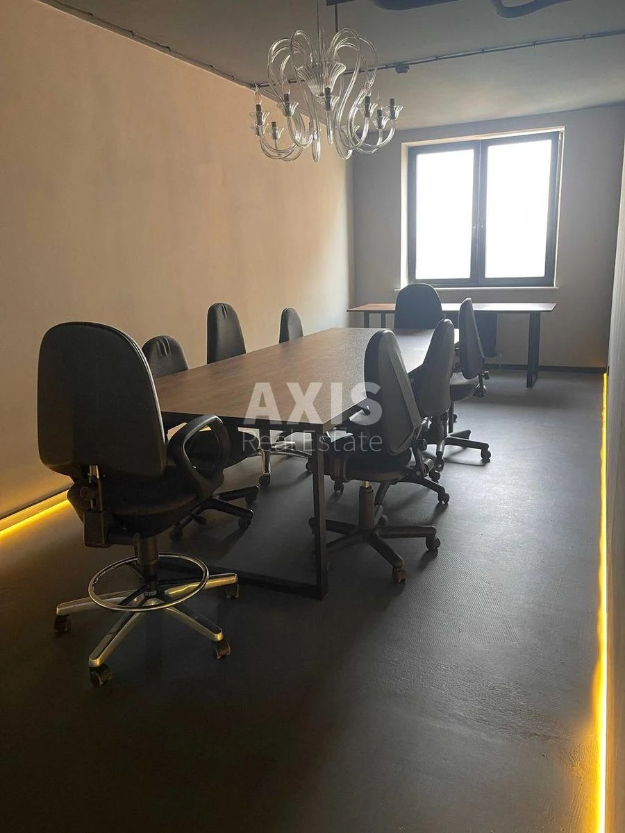 Office vul. Dilova 1/2, 120m2383556