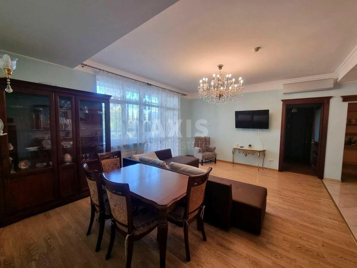 4k apartment vul. Jevgena Konoval'cja 44А714801