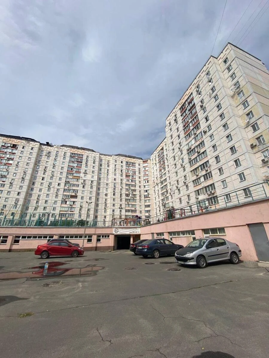 Trade object vul. Puljuja Ivana 2, 180m2685814