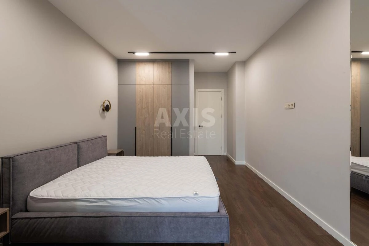 4k apartment vul. Strutyns'kogo Sergija 26312015