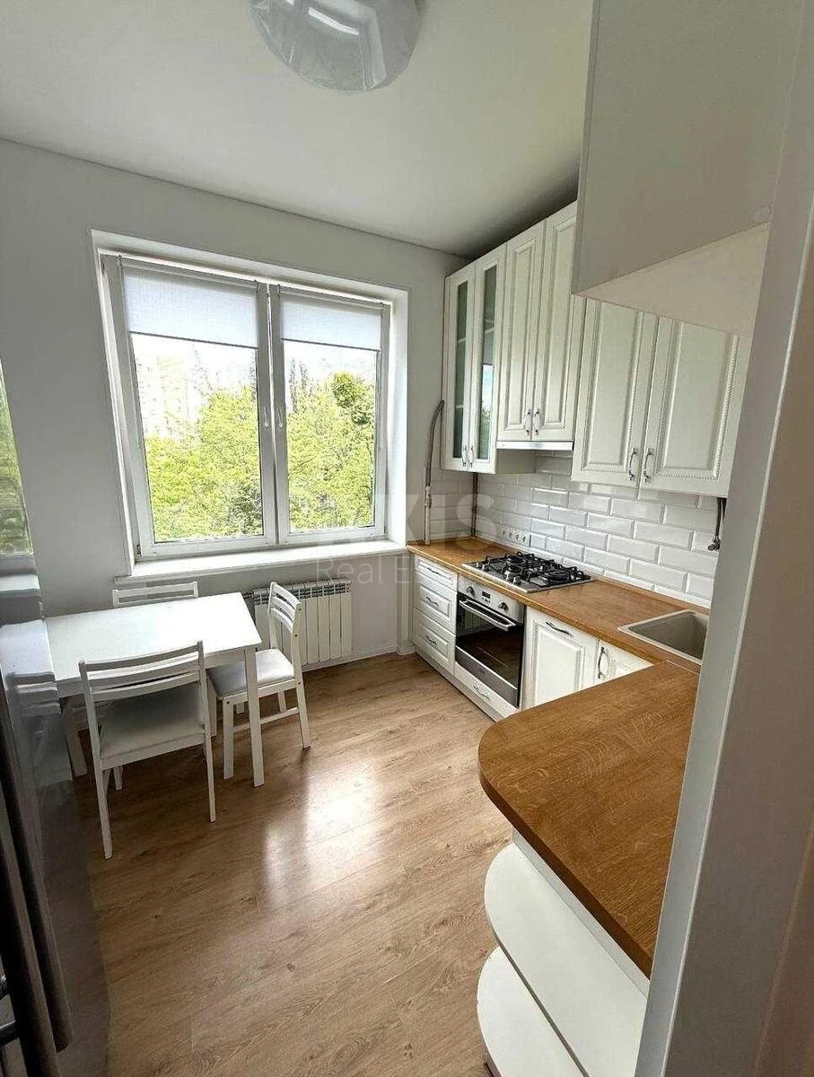 2k apartment vul. Oleksy Tykhoho 38/19655891