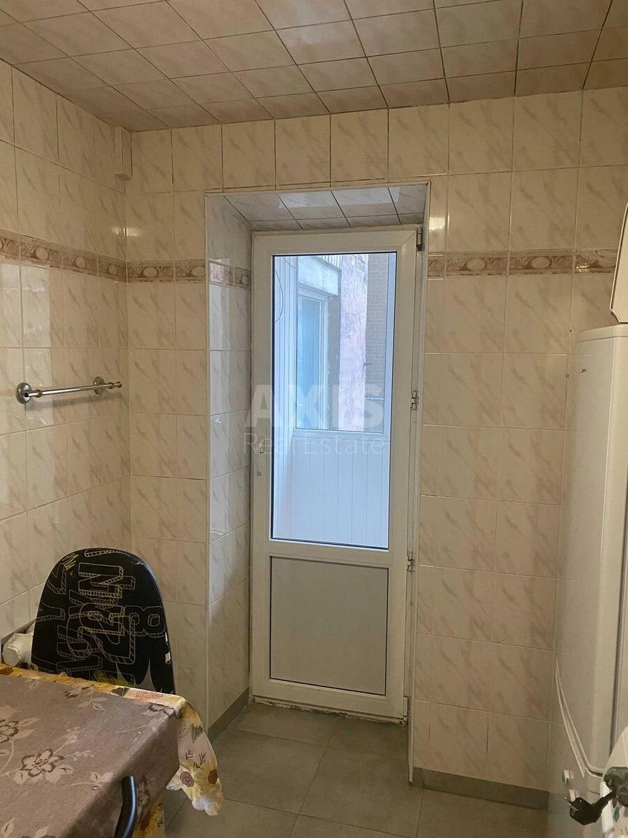 2к квартира ул. Антоновича 88637170