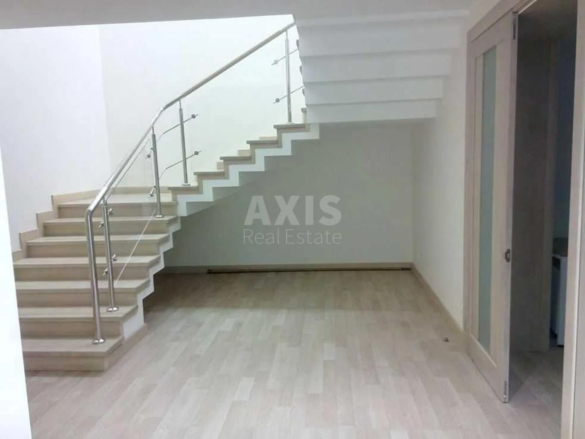 Office vul. Pecheniz'ka 16, 350m2672201