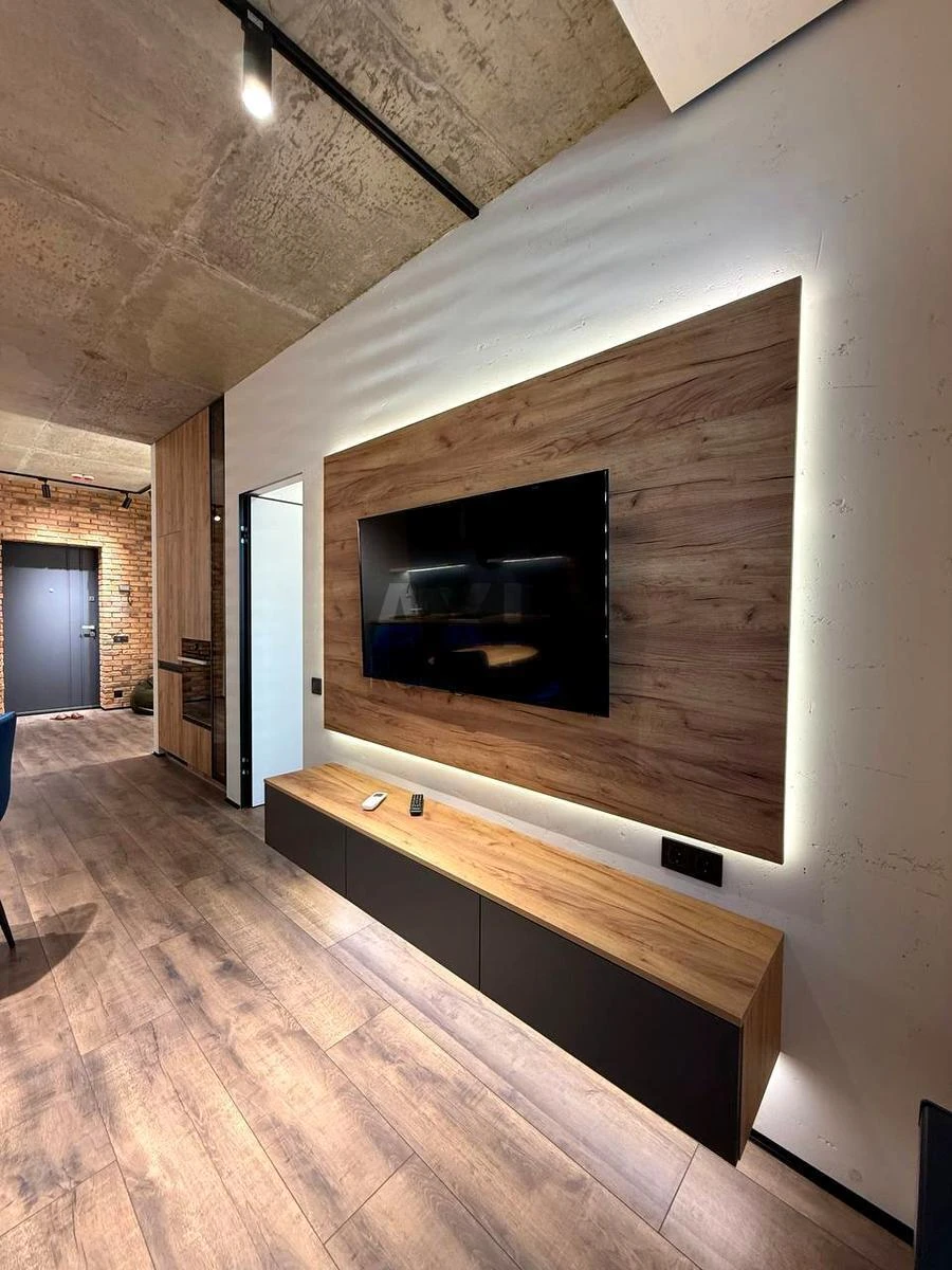2k apartment nab. Dniprovs'ka 15Е689888