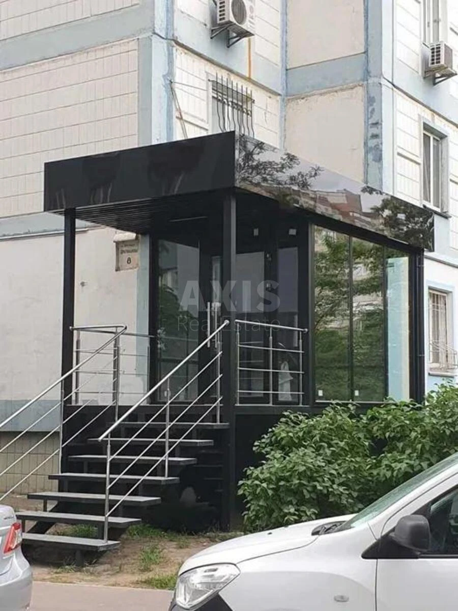 Объект торговли ул. Драгоманова 8, 100м267433