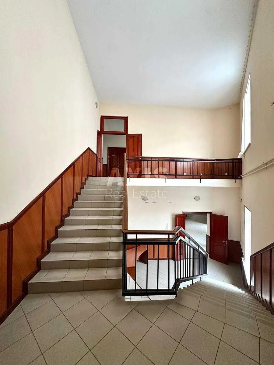 Office vul. Jevgena Konoval'cja 36Б, 1000m2514910