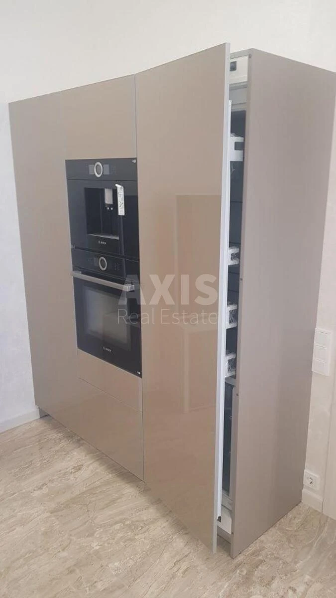 4к квартира спуск Кловский 7539500