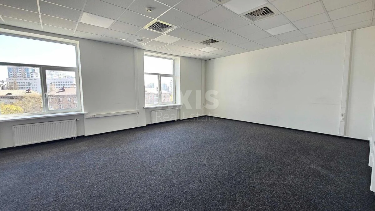 Office bul. Mykoly Mikhnovskoho 19, 370m2