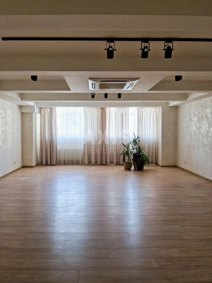 Office vul. Jaroslavs'ka 56А, 539m2681346