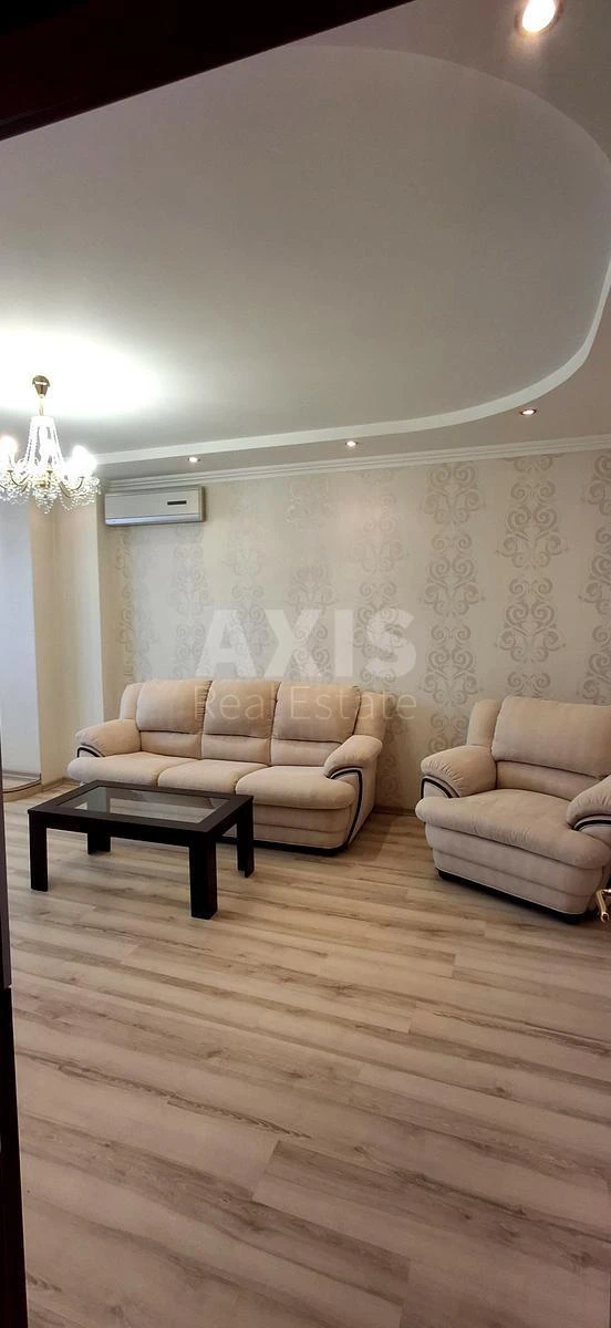 2k apartment vul. Geroi'v Oborony 10А702874