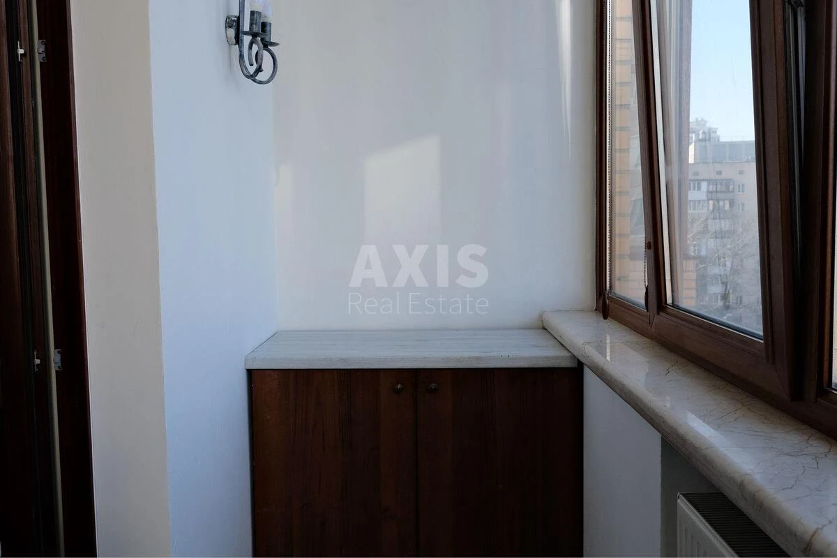 4k apartment vul. Zhyljans'ka 30А6558021