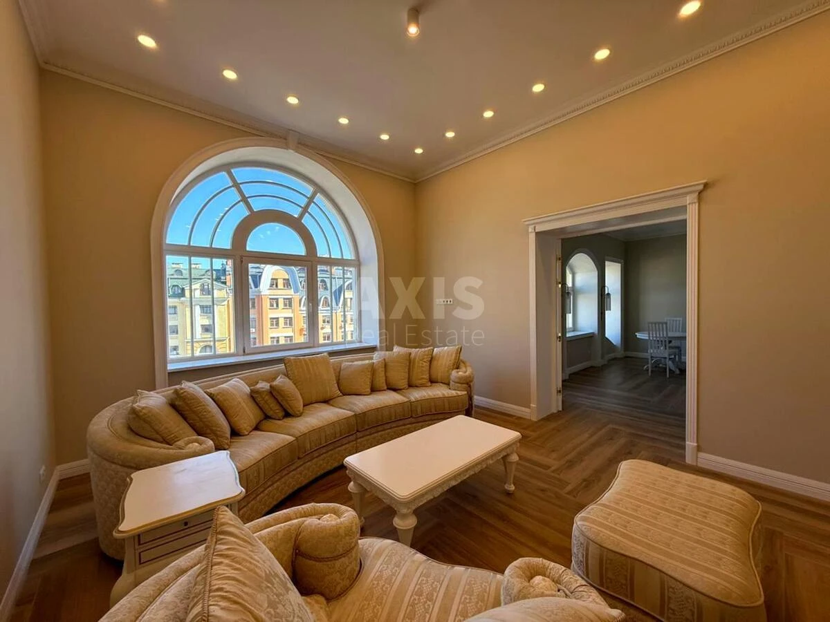 3k apartment vul. Vozdvyzhens'ka 20А702391