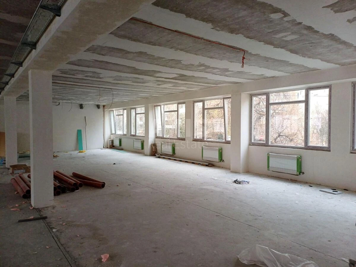Office vul. Preobrazhens'ka 25, 700m2668100