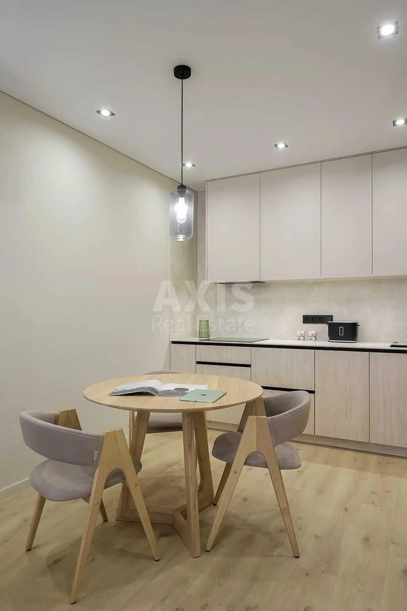 1k apartment vul. Saljutna 2Б700140