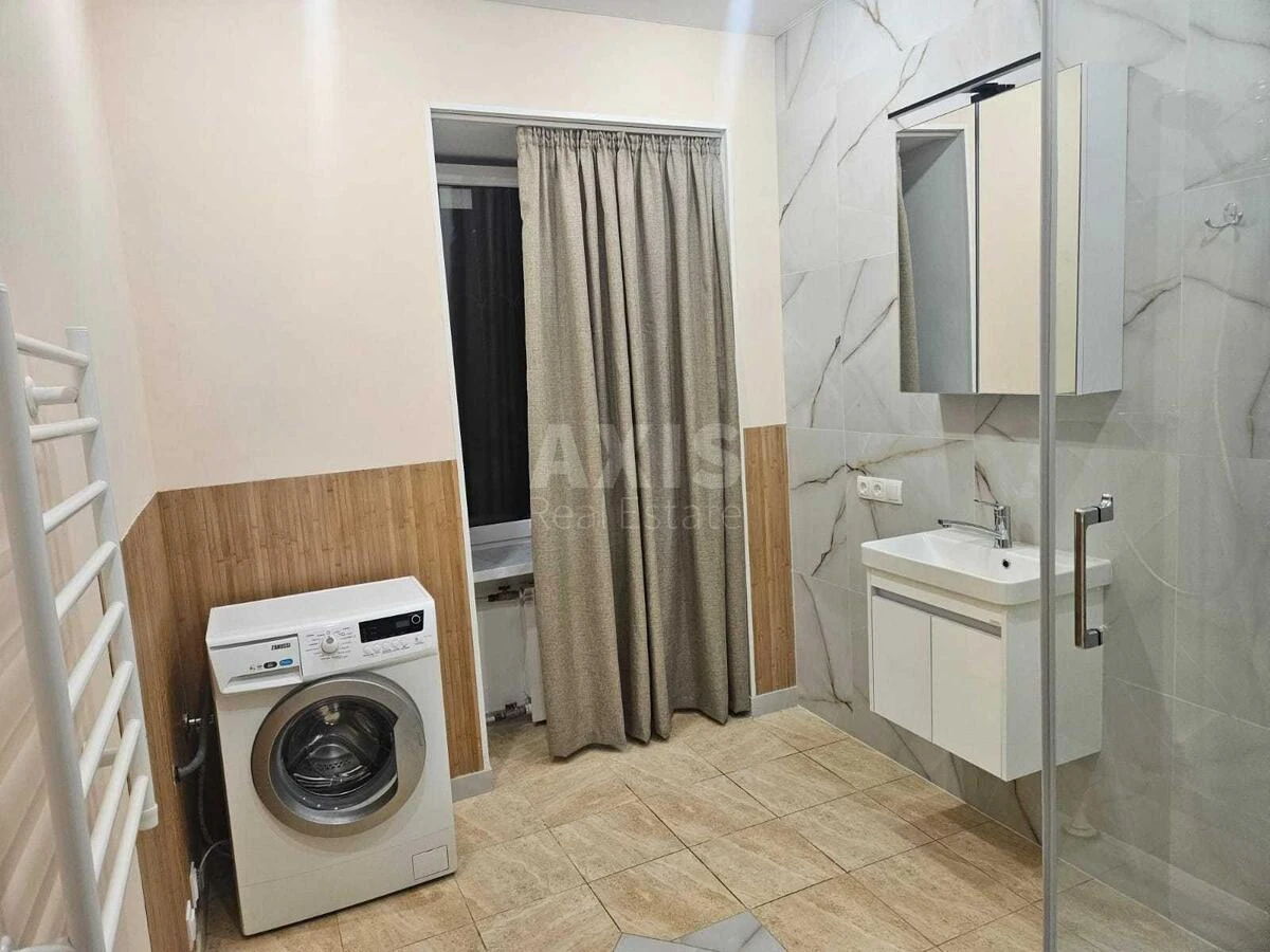 5k apartment vul. Ljuterans'ka 13715469