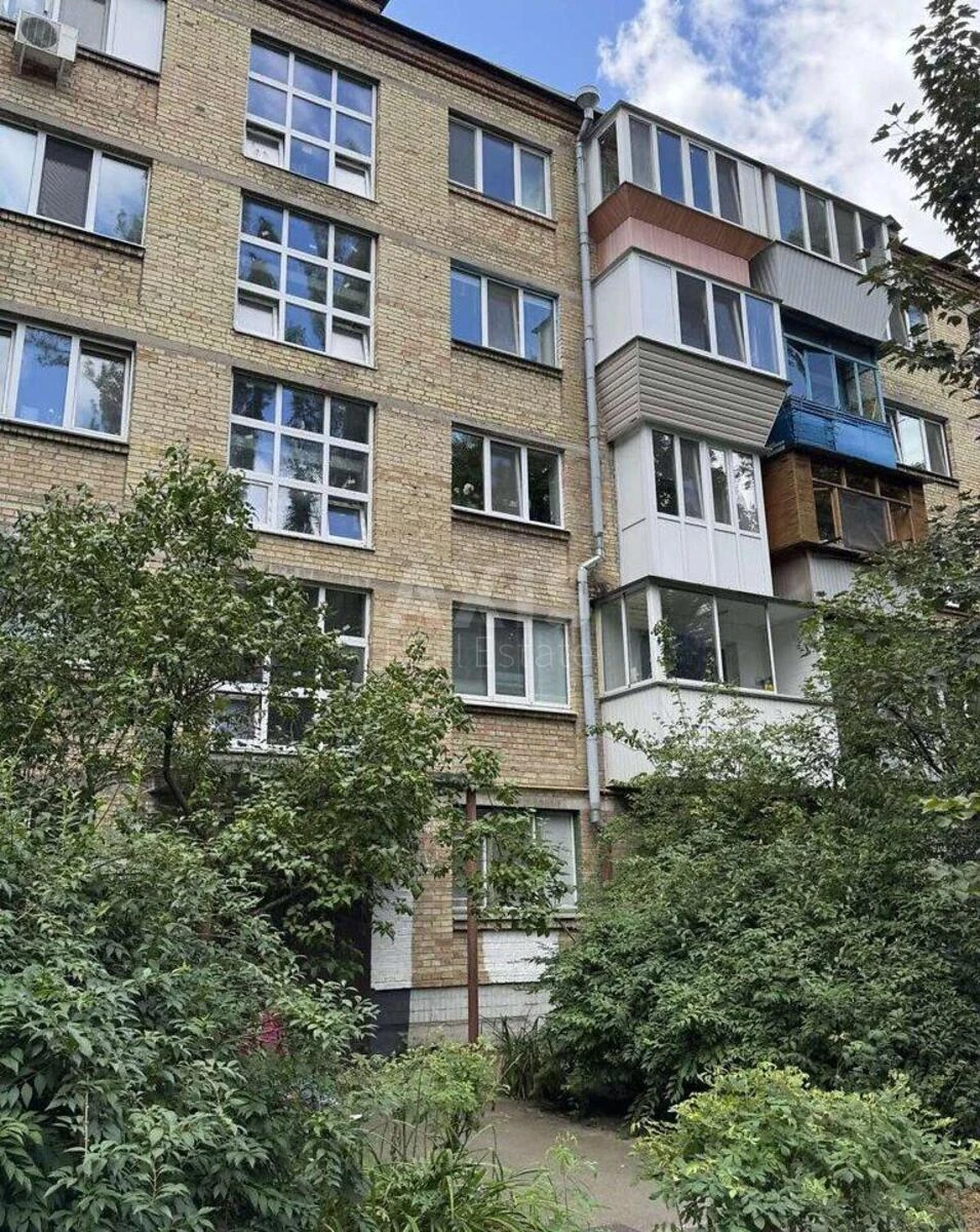 2к квартира ул. Семьи Идзыковских 27011818