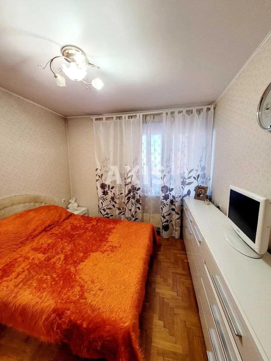 4к квартира пр-т Червоной Калины 72672370