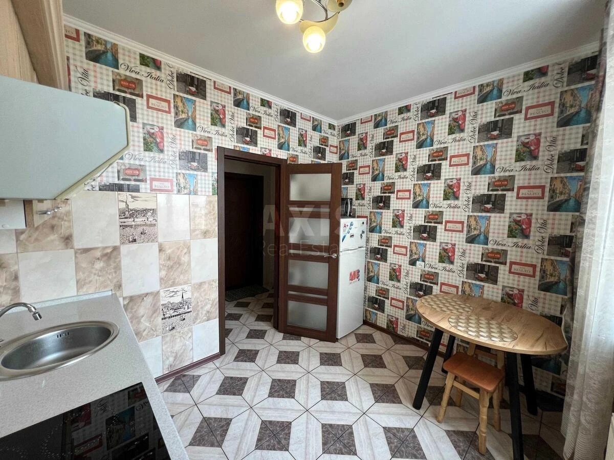 1к квартира ул. Рональда Рейгана 40709481