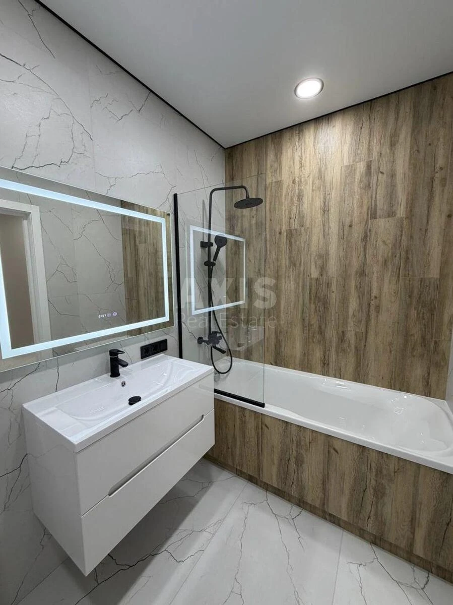 1к квартира ул. Александра Олеся 27А678474