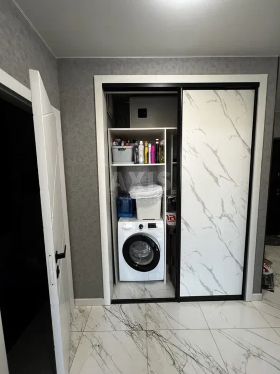 2k apartment vul. Sverstjuka Jevgena 4411528