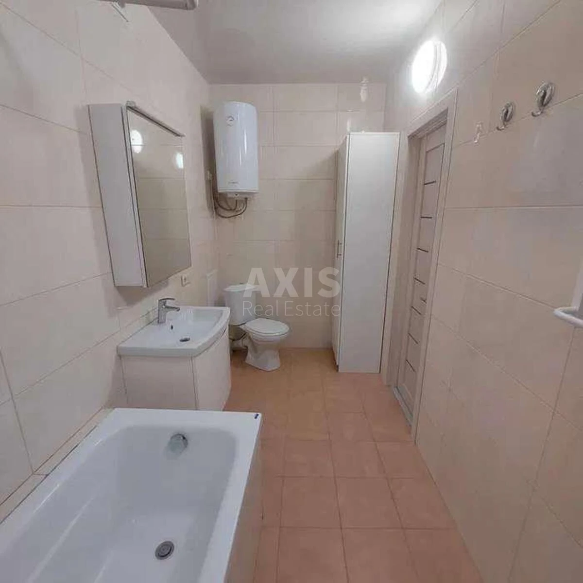 2k apartment pr-t Berestejskij 131713206