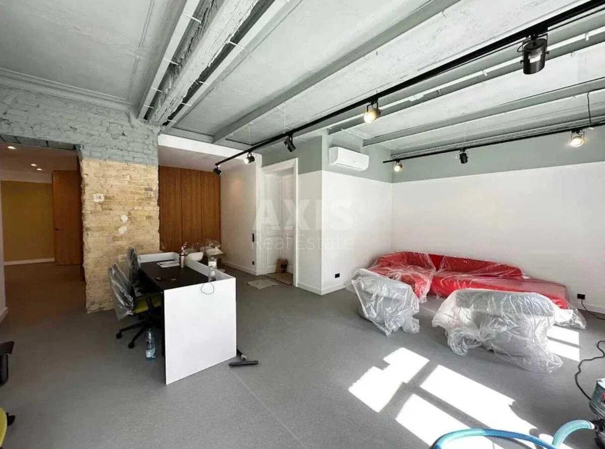 Office bul. Shevchenka Tarasa 48Б, 292m27185311