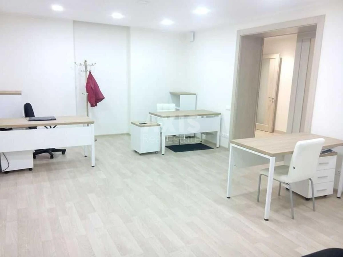 Office vul. Pecheniz'ka 16, 350m2672202
