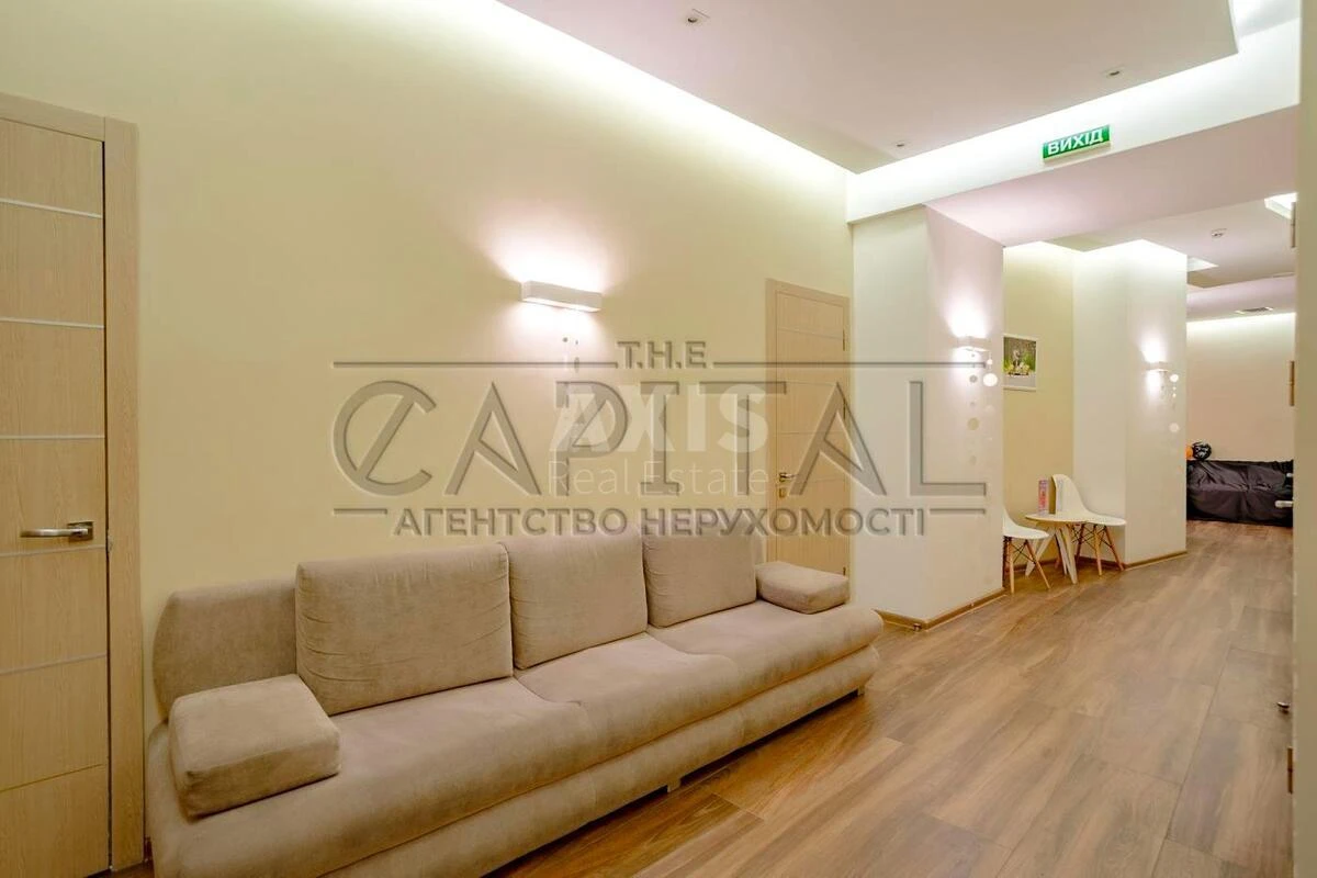 Office vul. Jevgena Konoval'cja 36Д, 258m2657568