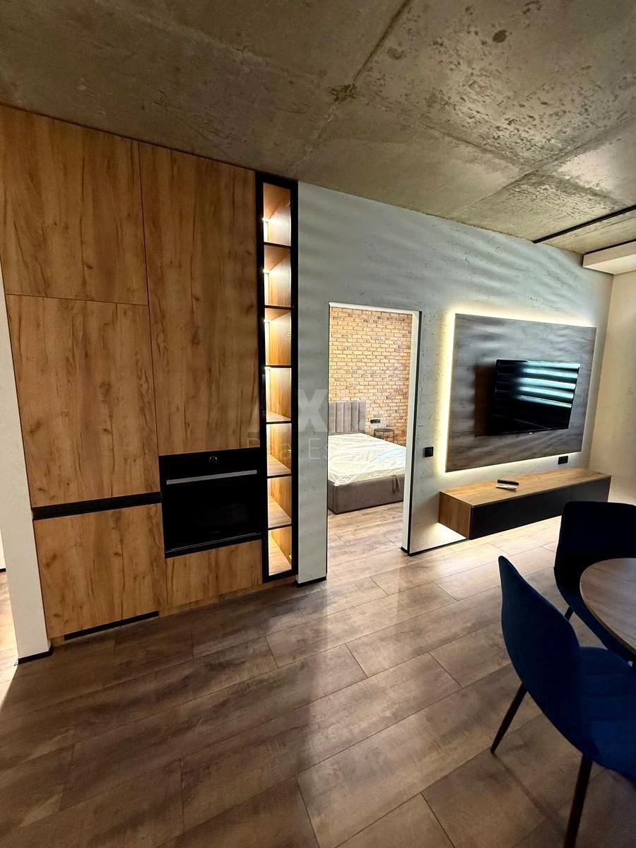 2k apartment nab. Dniprovs'ka 15Е689889