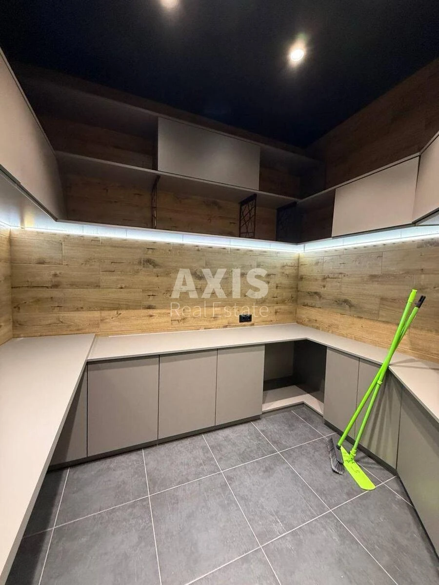 Office uzv. Klovs'kyj 7А, 185m2520758