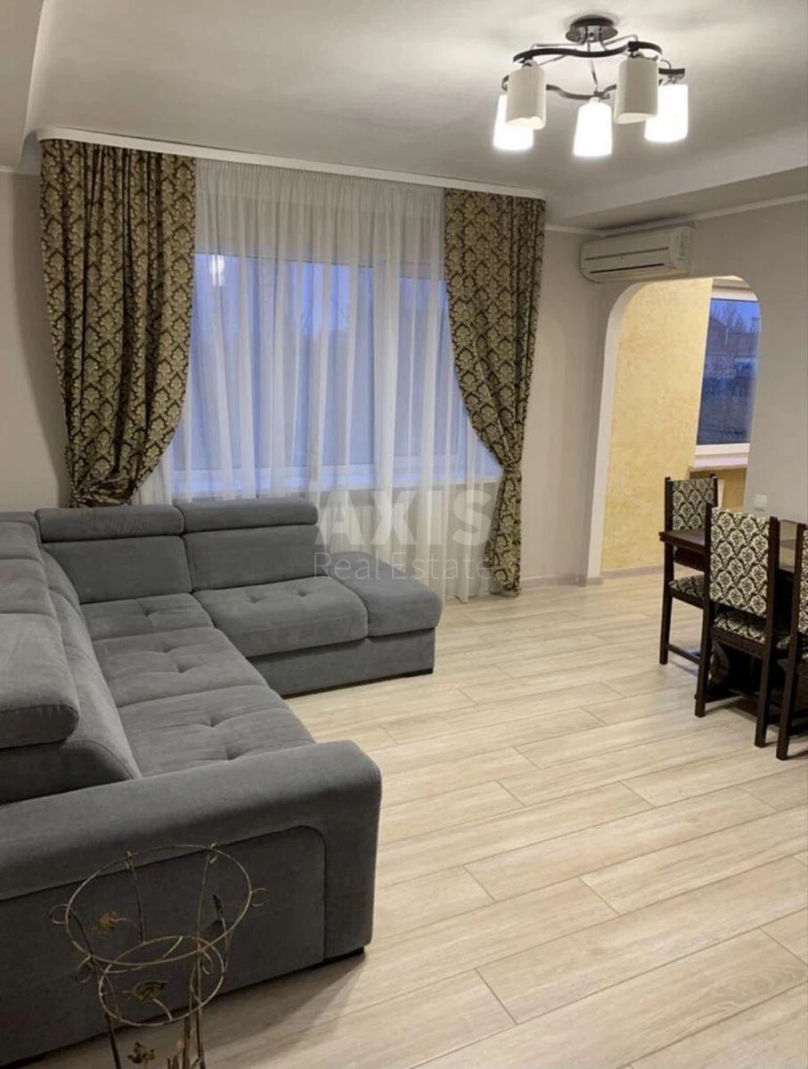 3k apartment pr-t Berestejskij 70695111
