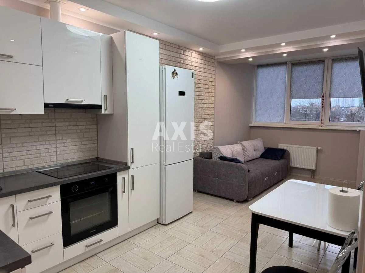 1k apartment vul. Panel'na 4493680