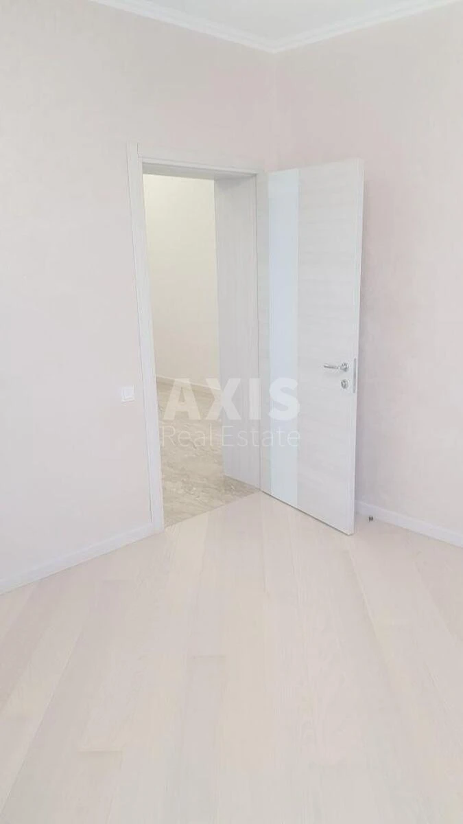 4к квартира спуск Кловский 7539501