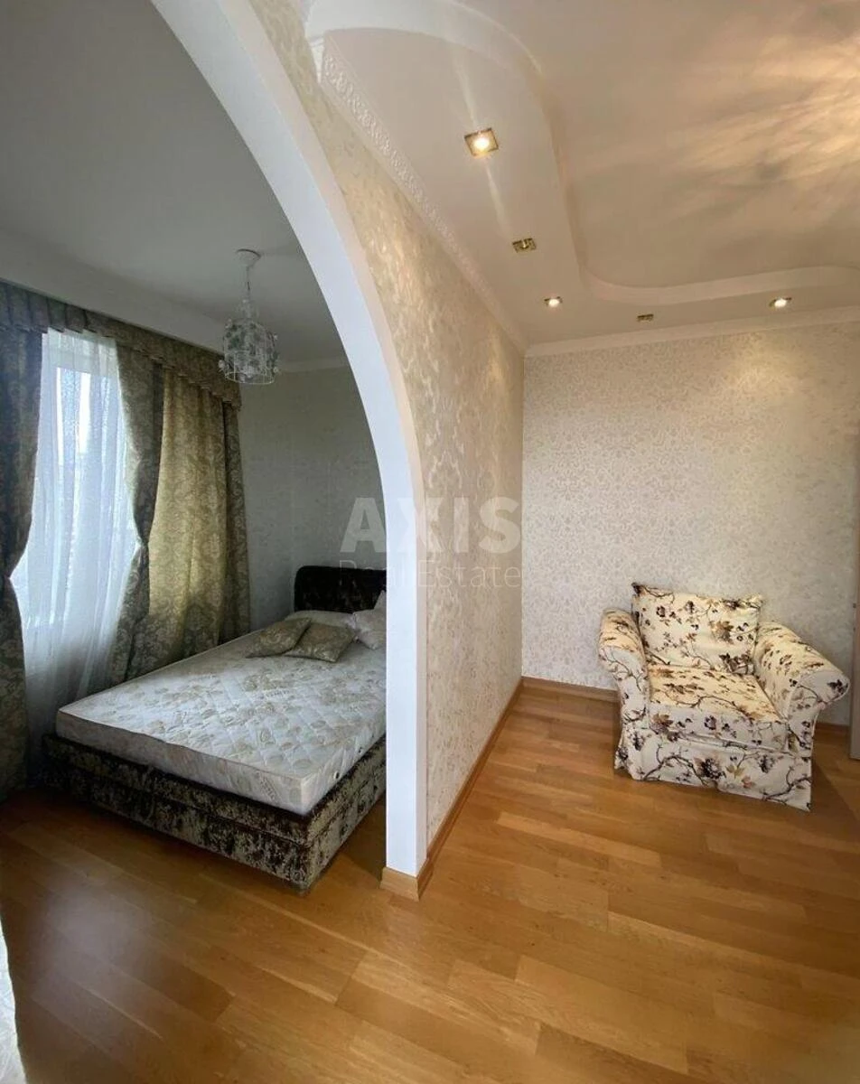 3k apartment vul. Sichovyh Stril'civ 52А7137110