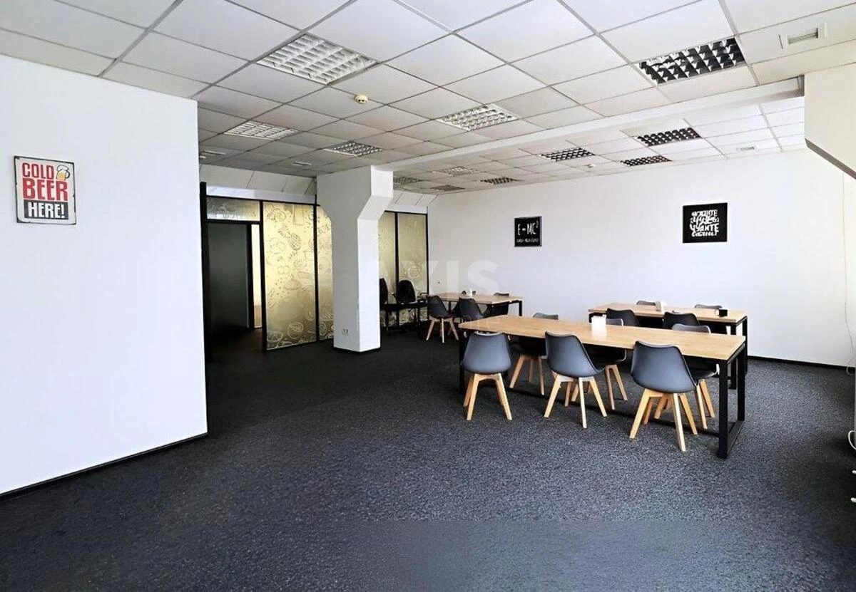 Office vul. Degtjarivs'ka 52, 506m265059