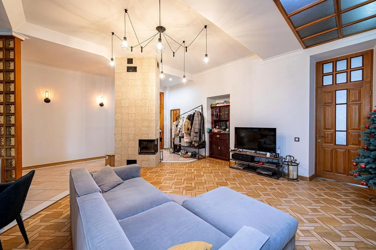 3k apartment vul. Nazarivs'ka 9702663