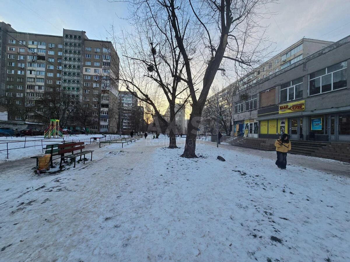 Объект торговли ул. Кибальчича Николая 11В, 40м2670863