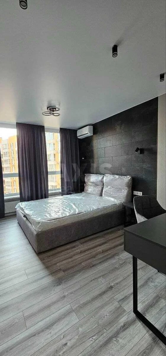 1к квартира пр-т Берестейский 67652443