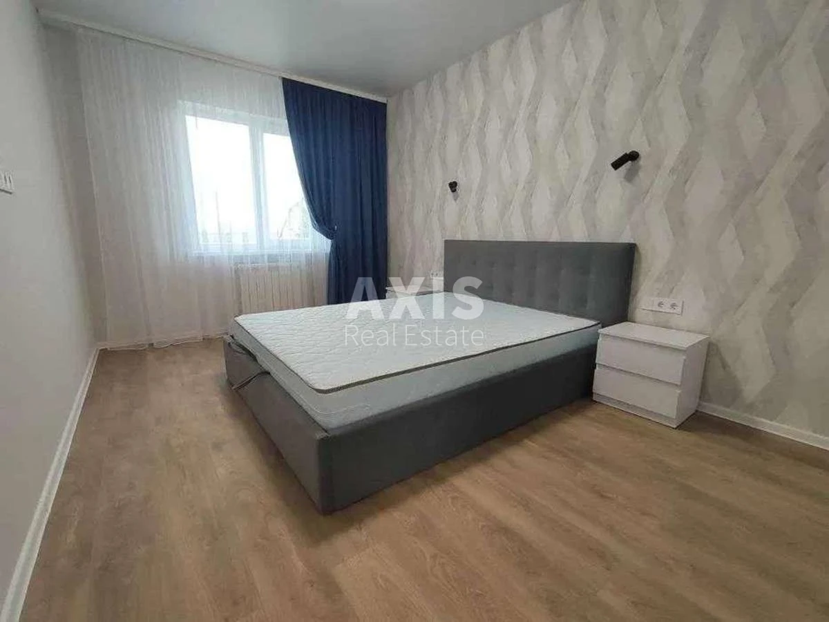 3k apartment vul. Desnjans'ka 10230838
