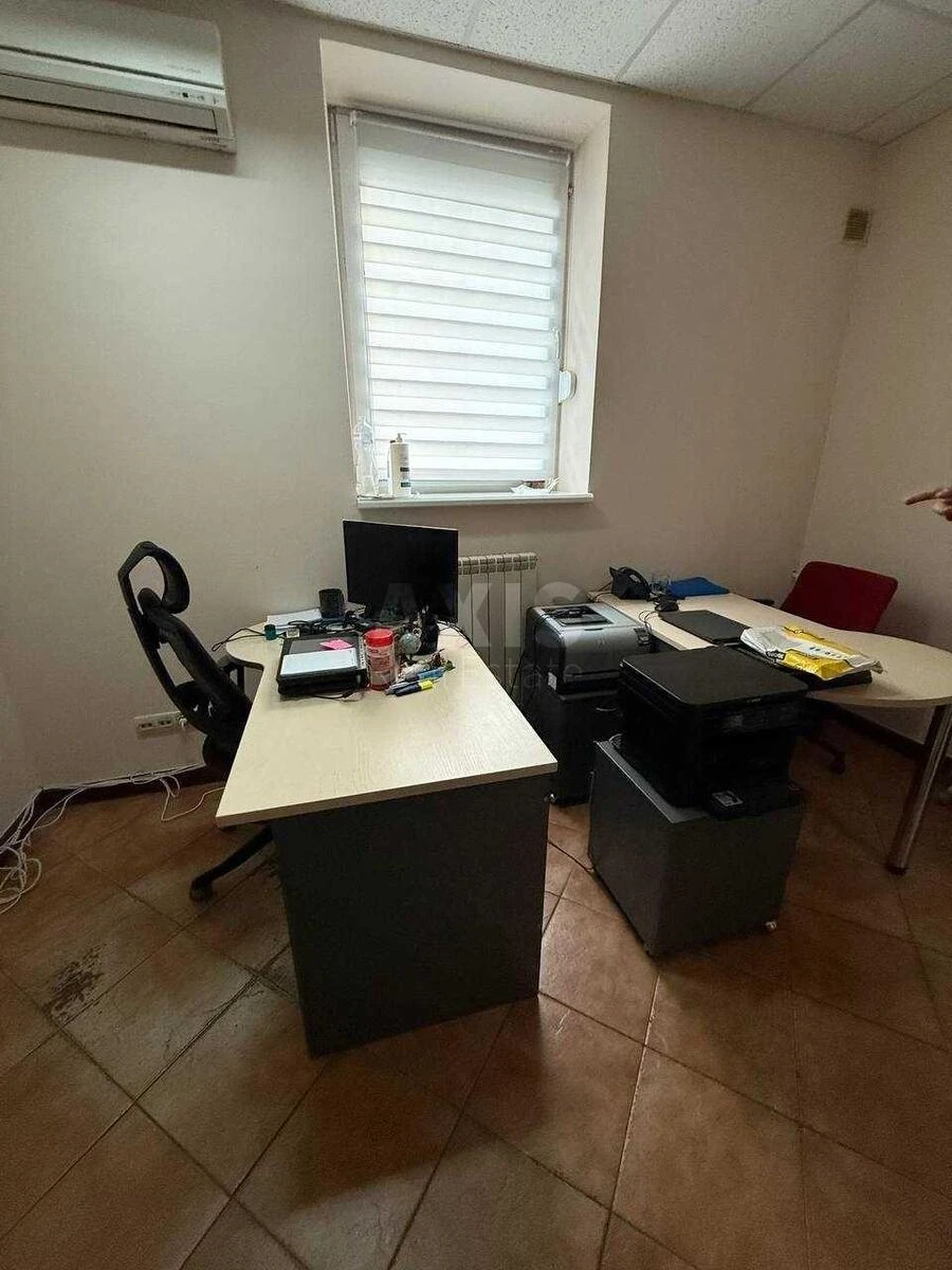 Office vul. Nyzhn'ojurkivs'ka 37, 745m26305212