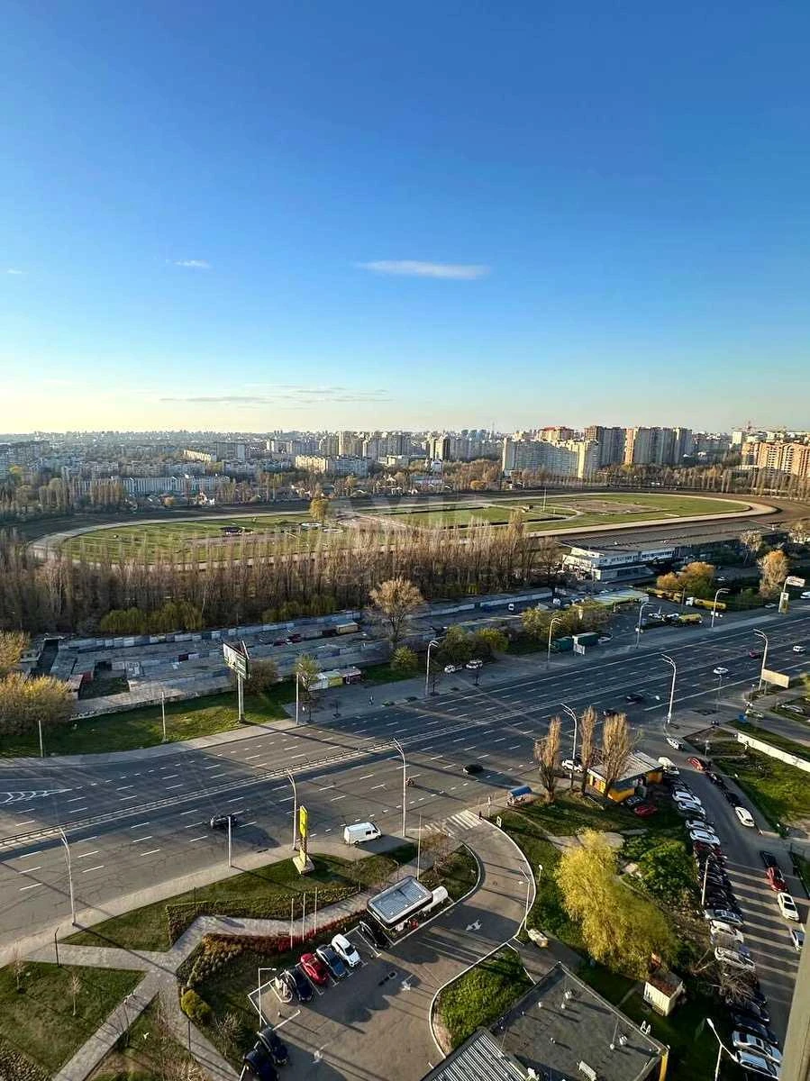 2к квартира ул. Заболотного Академика 1Б7041711
