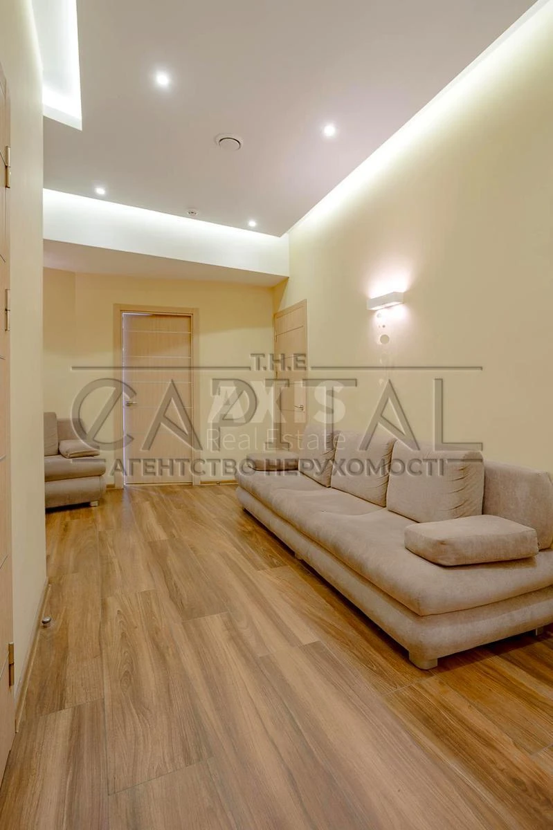 Office vul. Jevgena Konoval'cja 36Д, 258m2657569