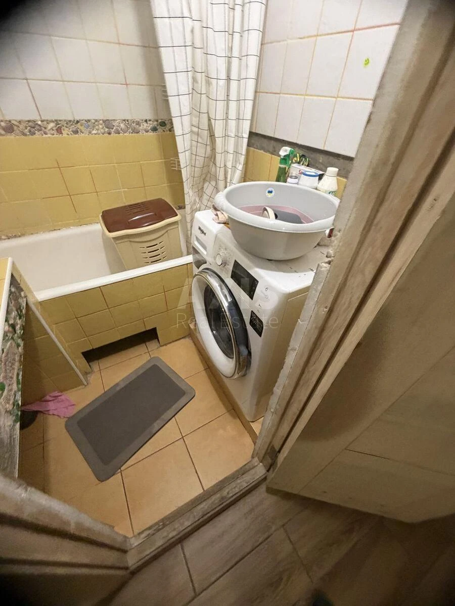 Trade object pr-t Obolons'kyj 30, 102m26608719