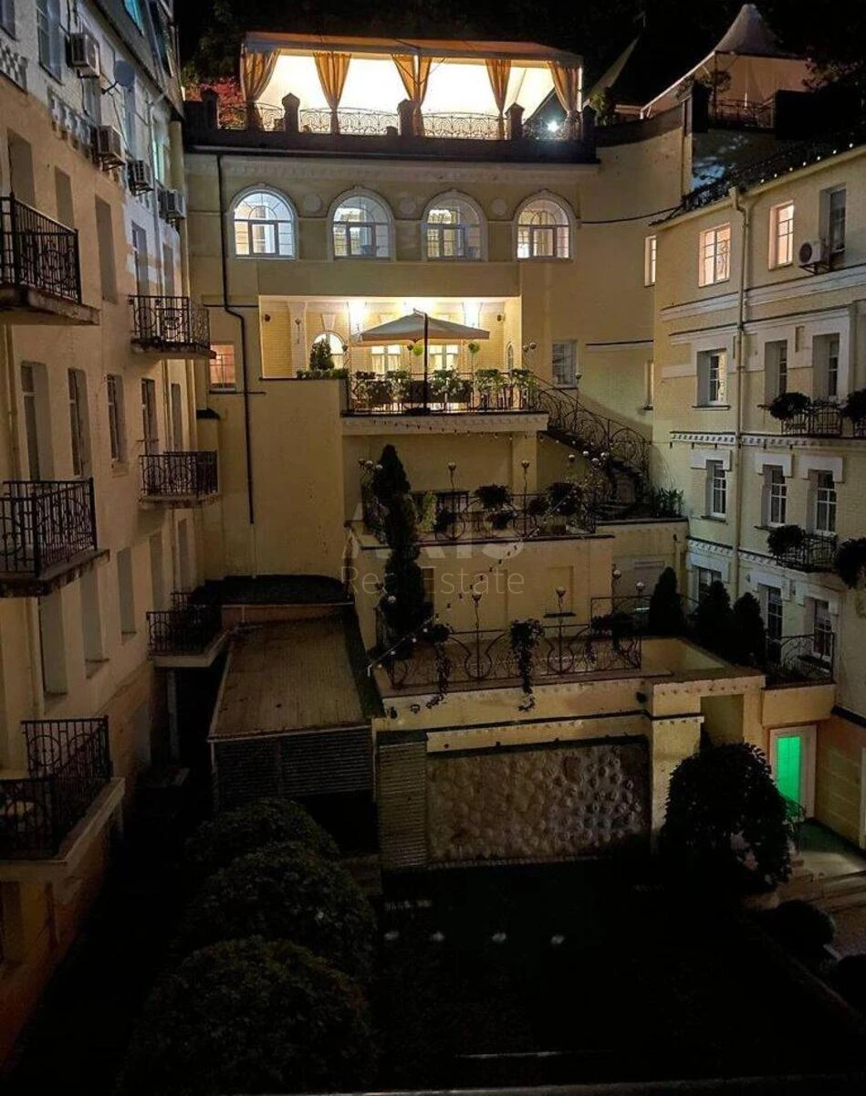 2k apartment vul. Vozdvyzhens'ka 606936813