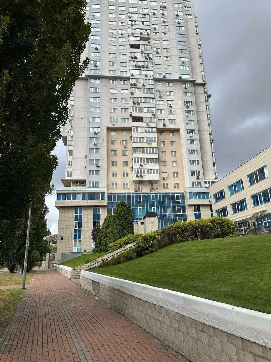 Офис ул. Шумского Юрия 1, 196м266755