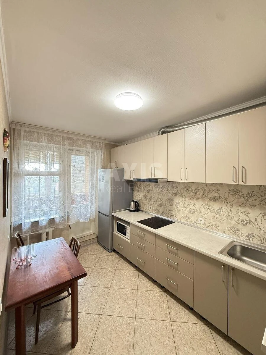 2k apartment vul. Antonovycha 165711010