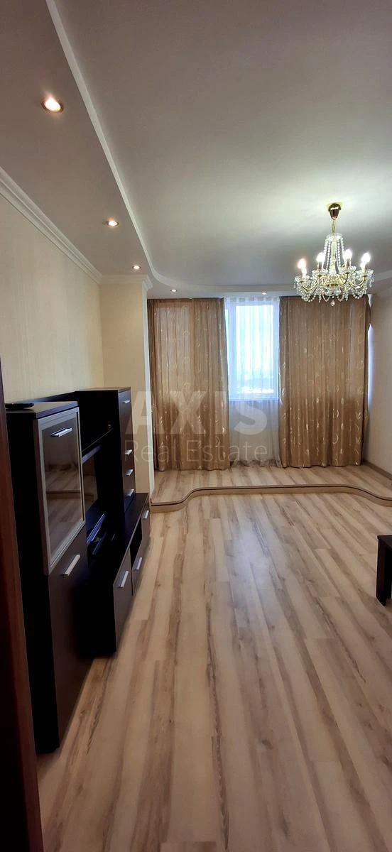 2k apartment vul. Geroi'v Oborony 10А702876