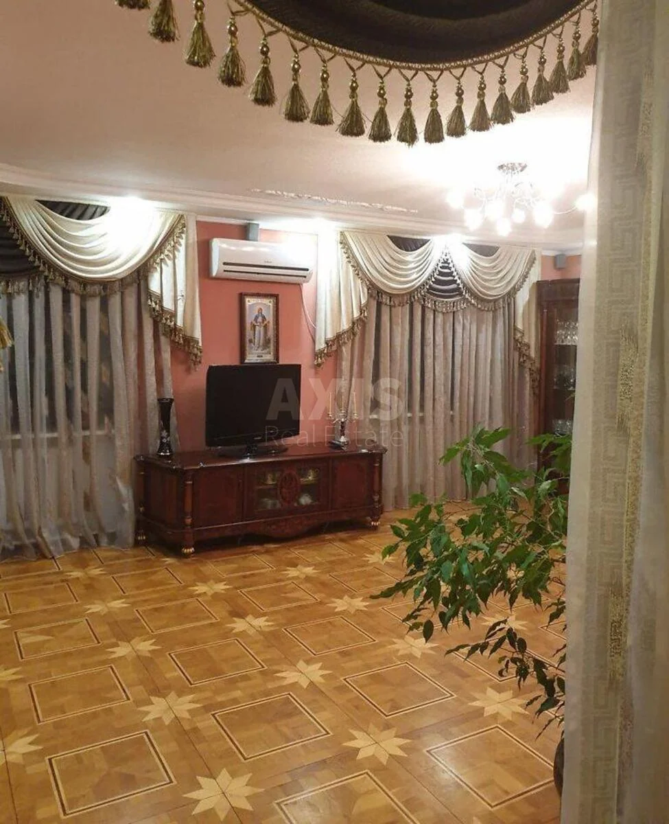 5к квартира вул. Драгоманова 17